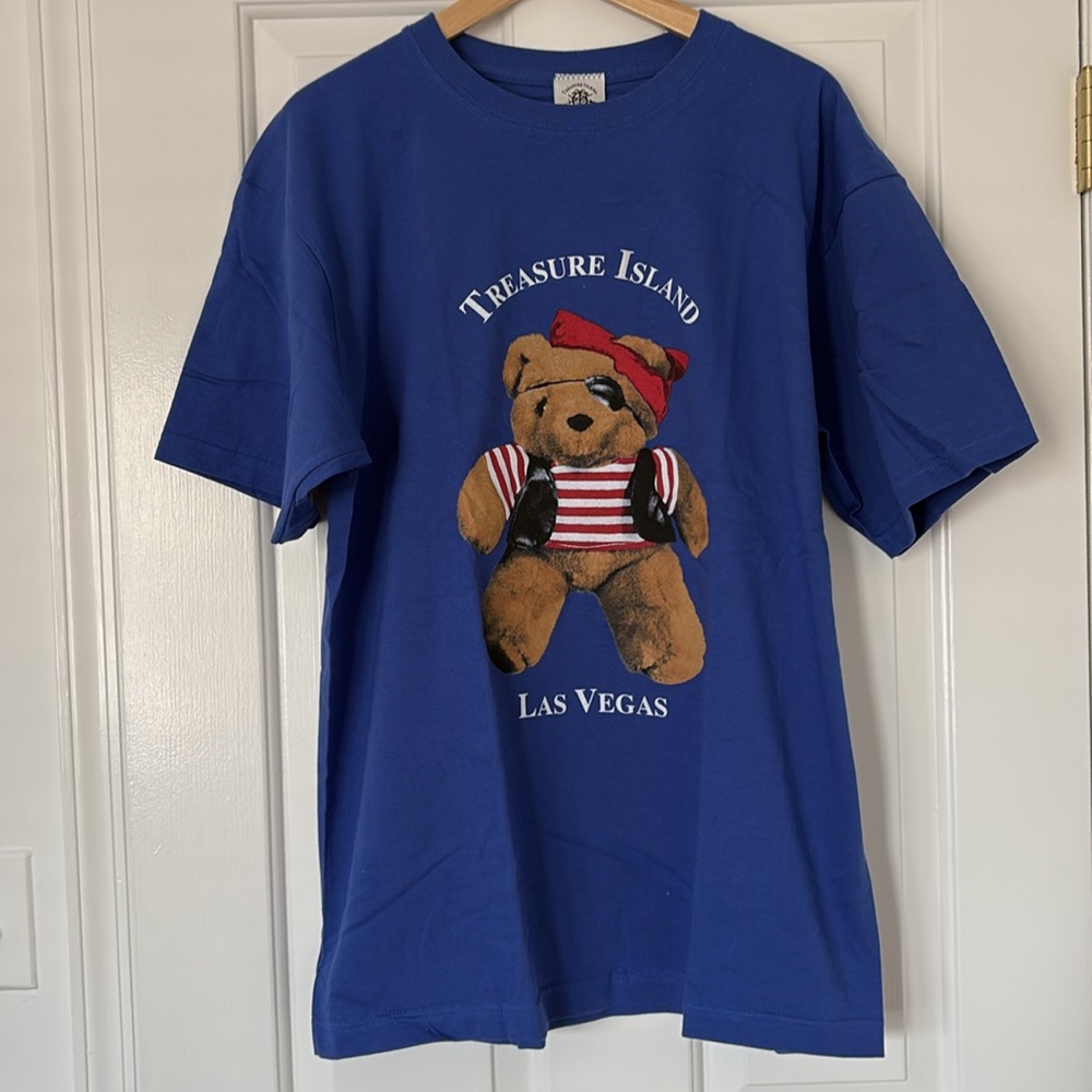 VTG Treasure Island Las Vegas bear pirate shirt NWT NEW Large
